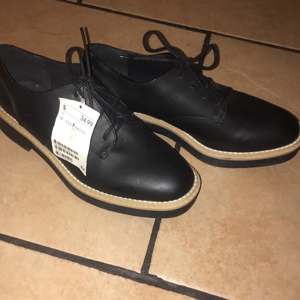 Brogue oxford style shoe